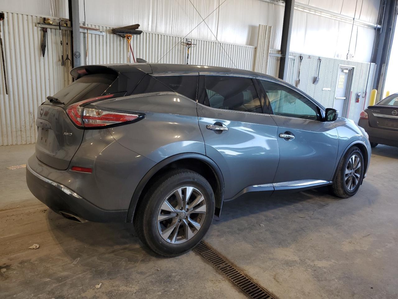 2017 Nissan Murano S - Image 3