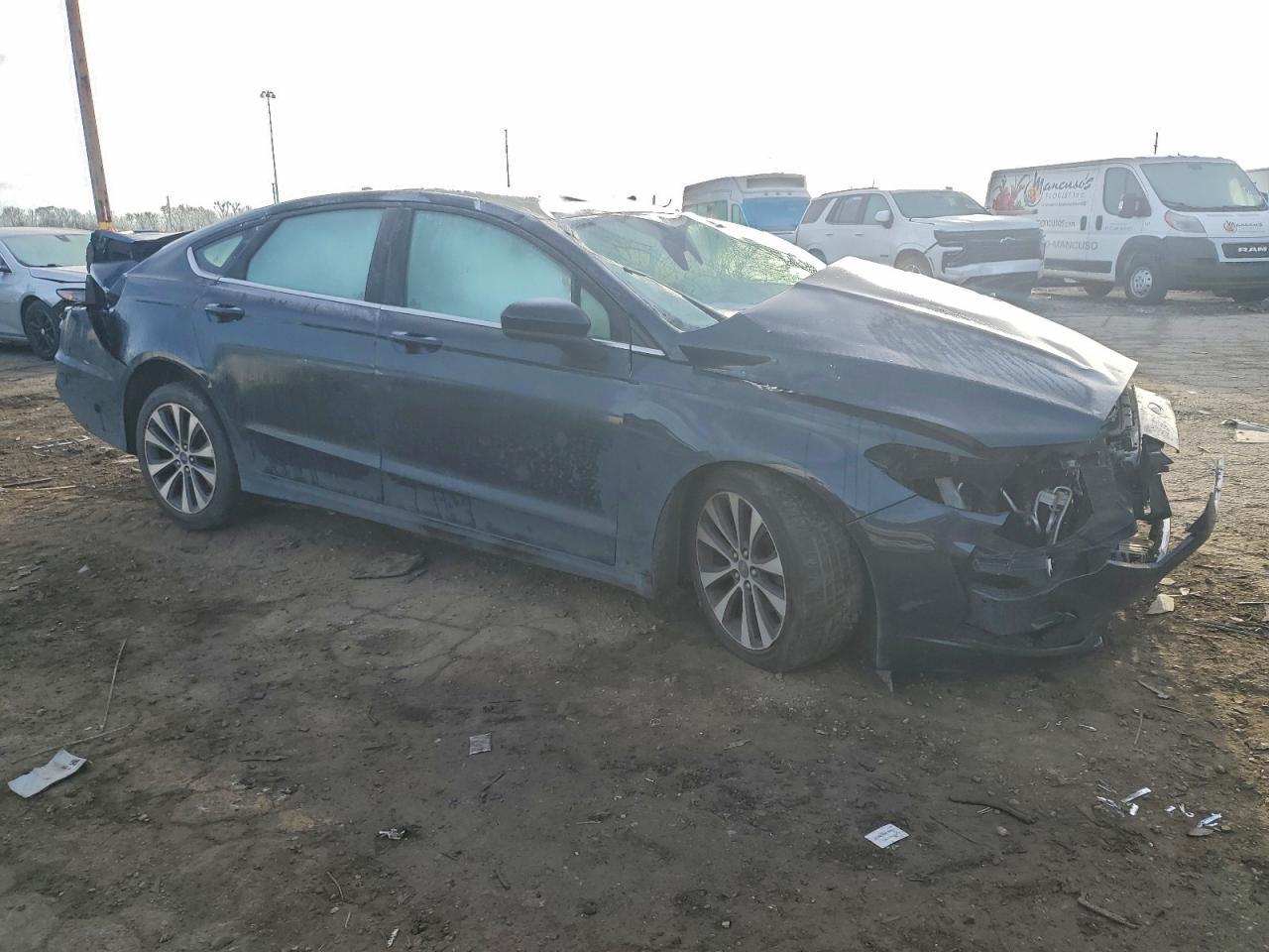 2020 Ford Fusion Se - Фото 4