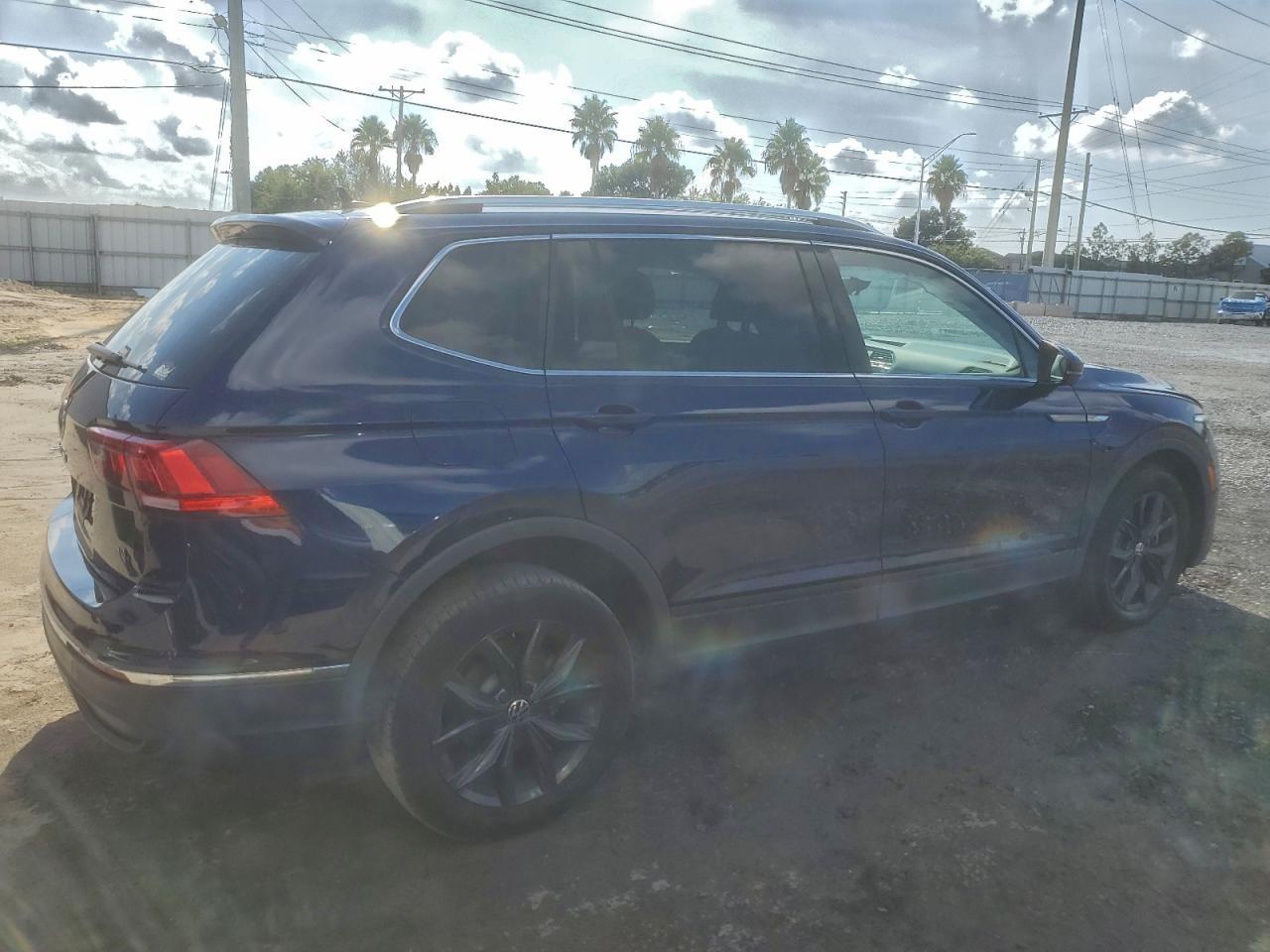 2024 Volkswagen Tiguan - Image 3