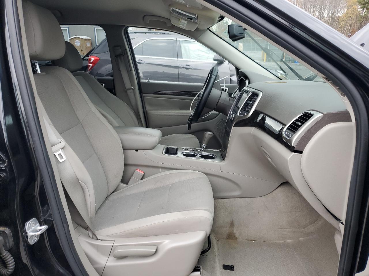 2011 Jeep Grand Cherokee Laredo - Image 7