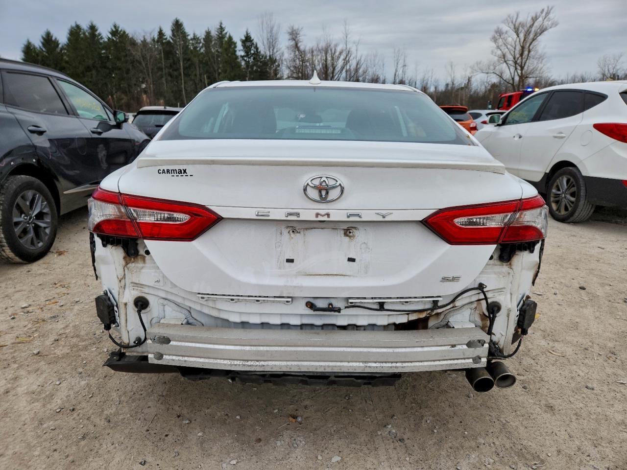 2019 Toyota Camry Se - Image 6