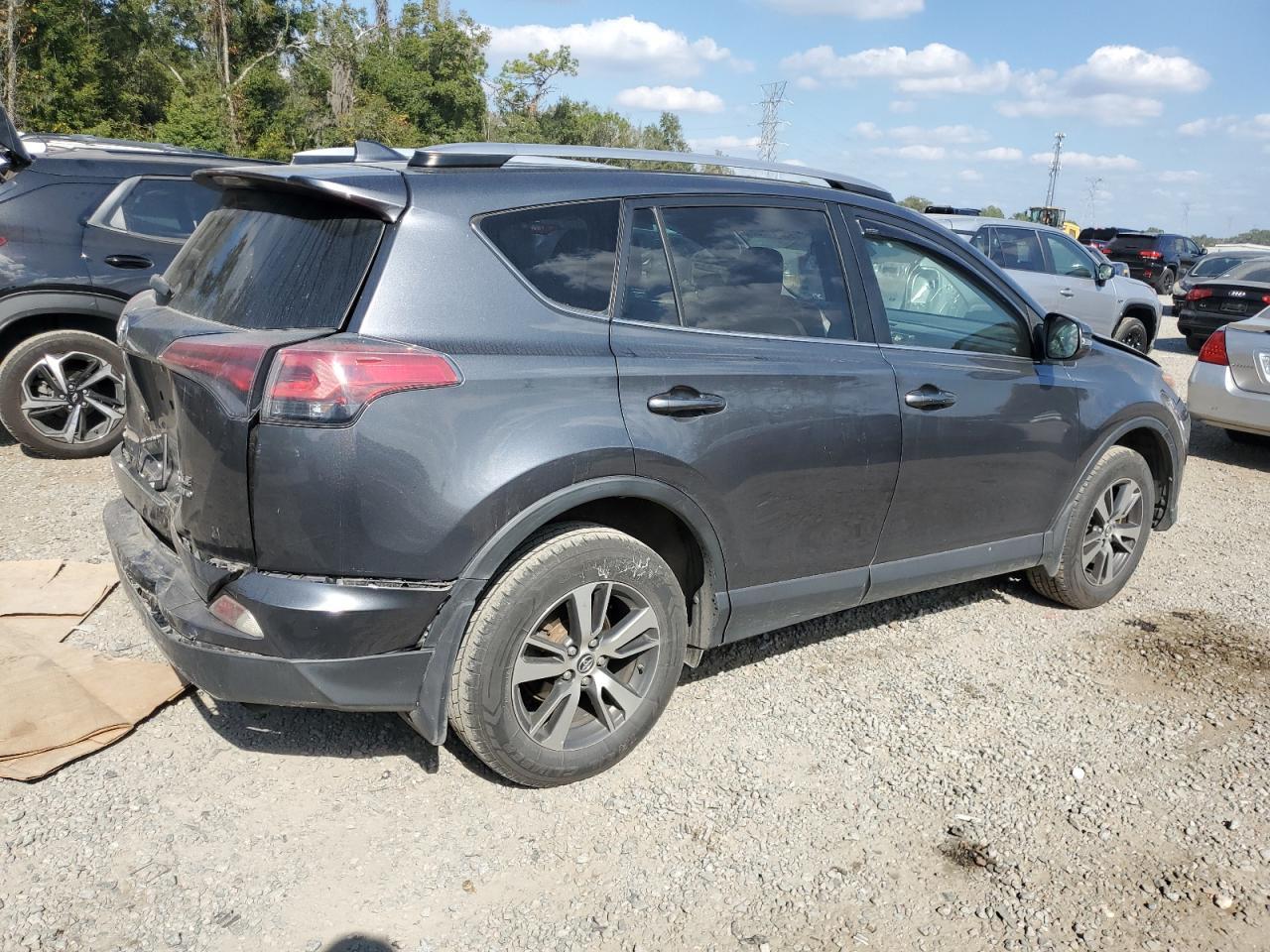 2017 Toyota Rav4 Xle - Image 3