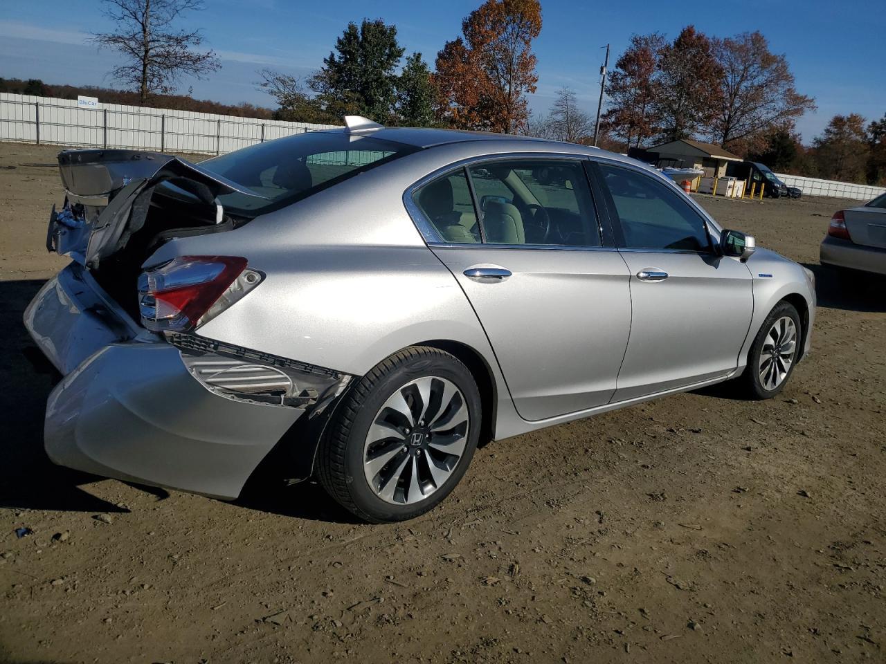 2015 Honda Accord Touring Hybrid - Фото 3