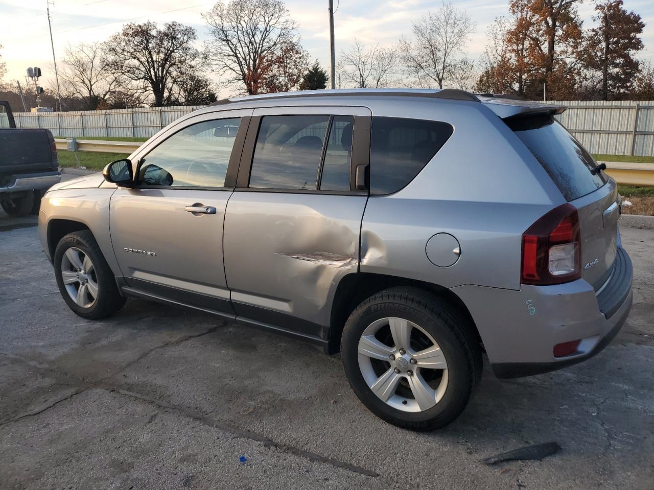 2014 Jeep Compass Sport - Фото 2