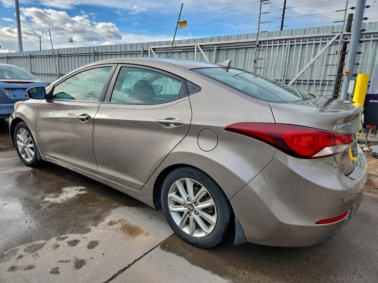 2015 Hyundai Elantra Se - Фото 2