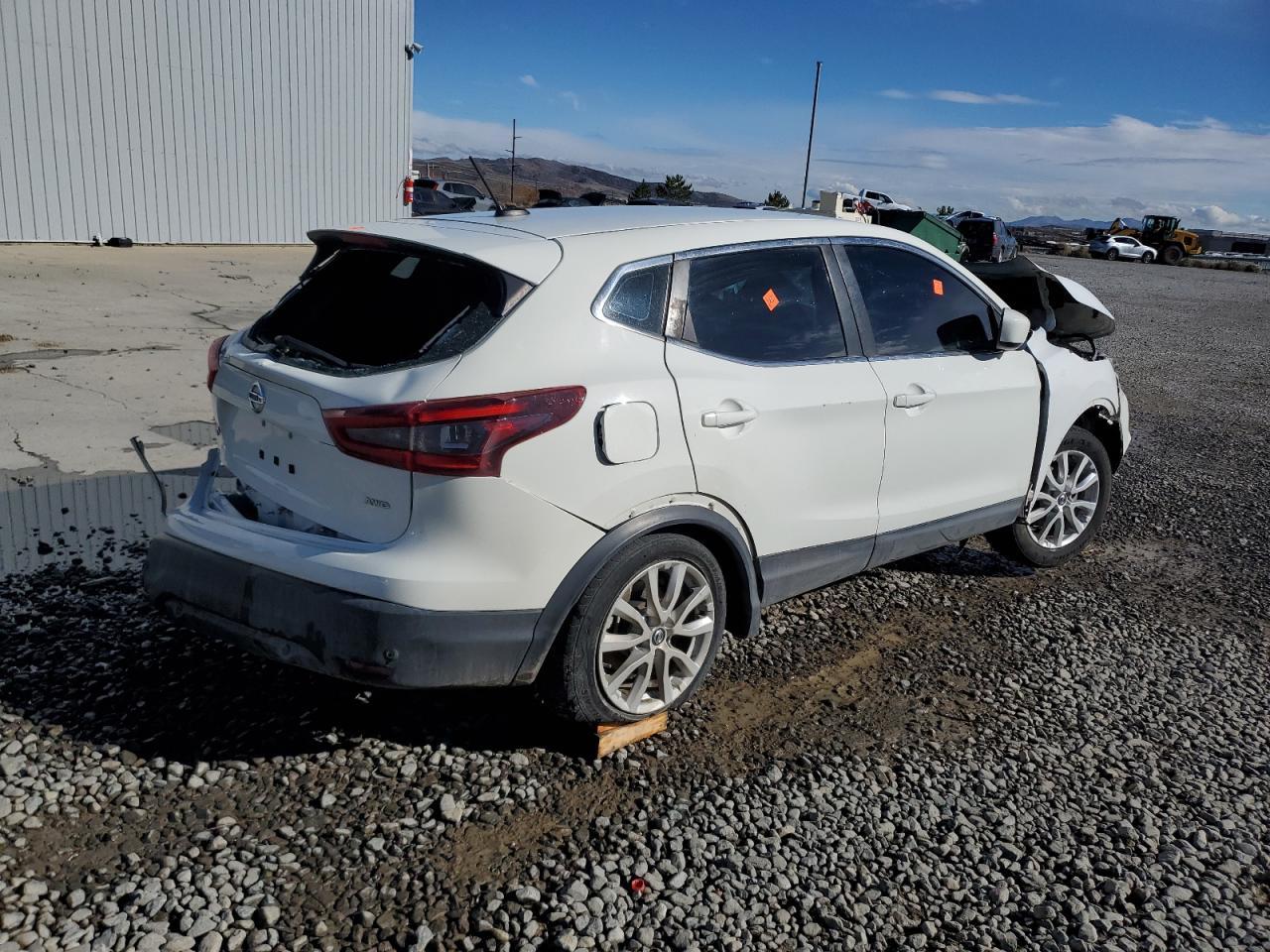 2021 Nissan Rogue Sport S - Фото 3