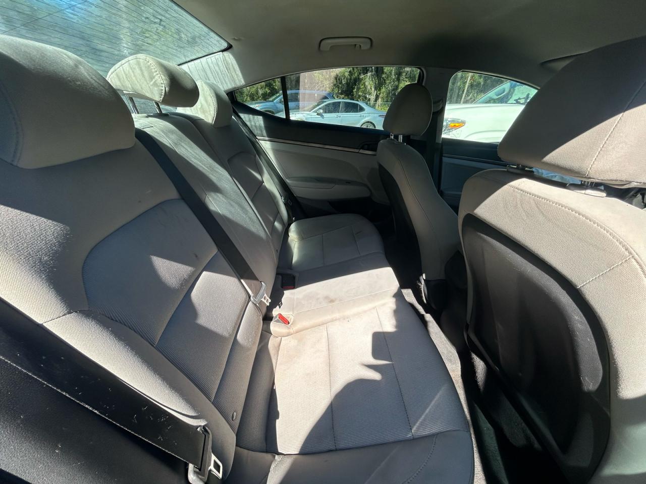 2018 Hyundai Elantra Se - Фото 6