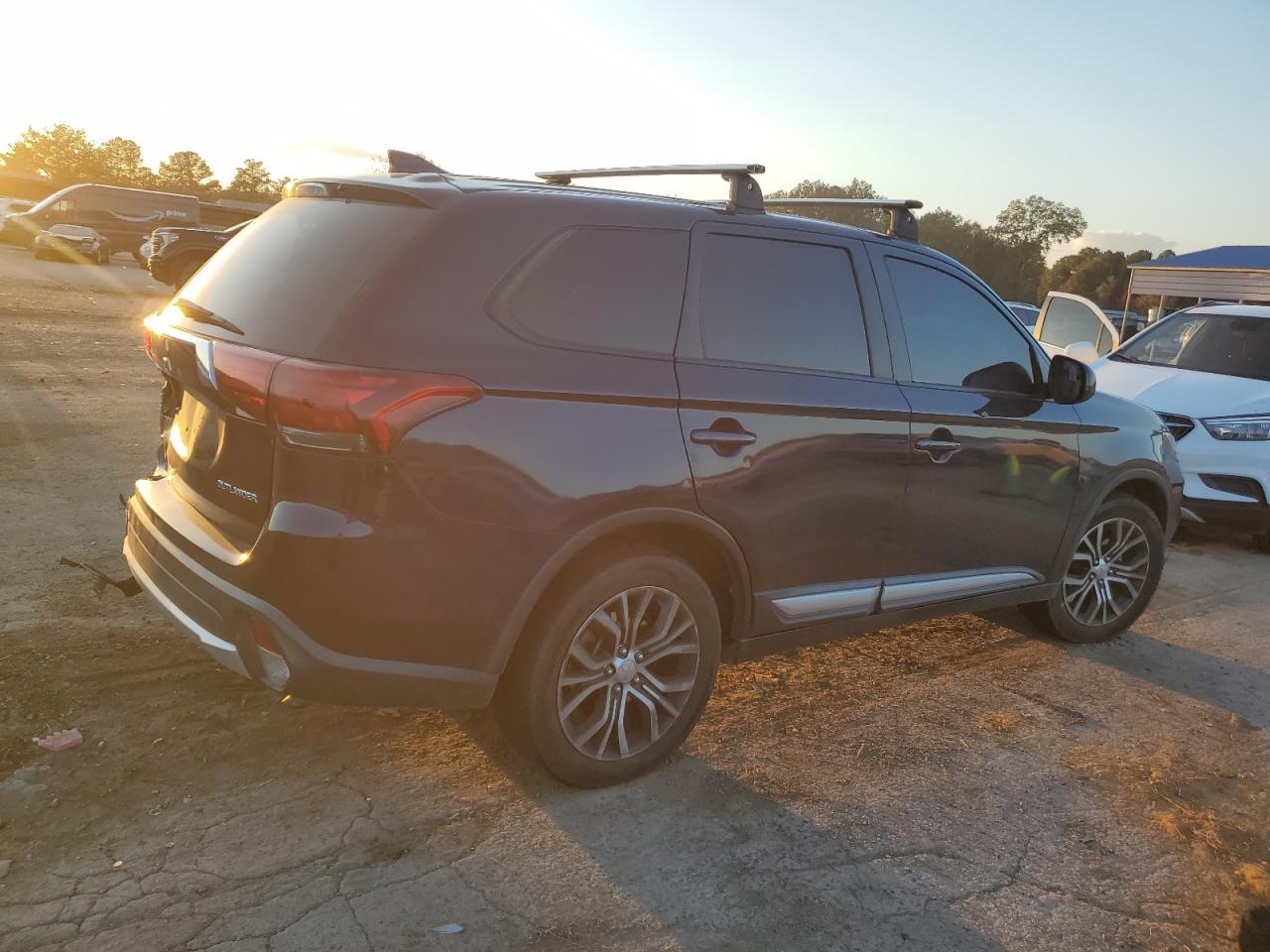 2018 Mitsubishi Outlander Es - Фото 3