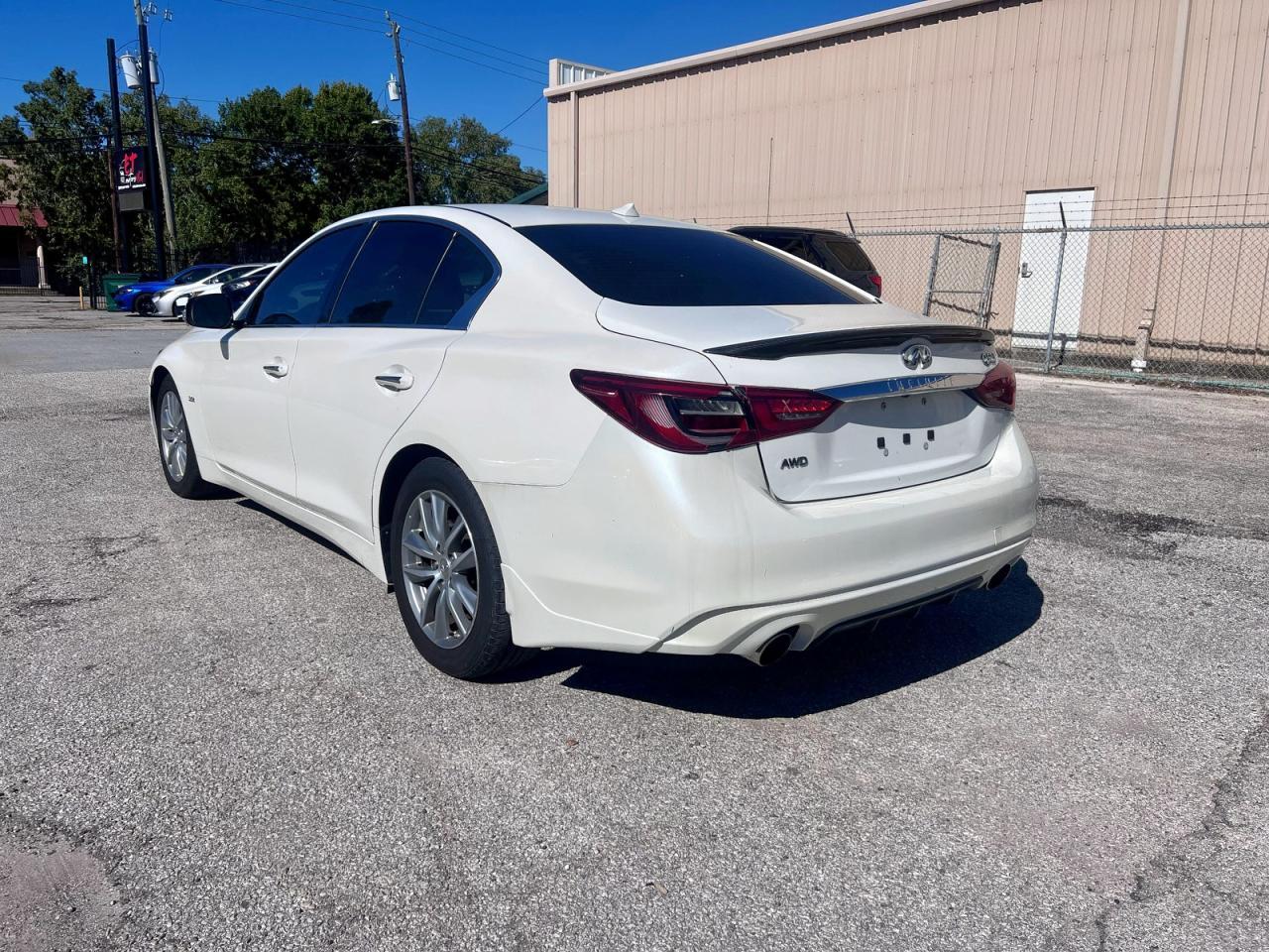 2018 Infiniti Q50 Luxe - Фото 3