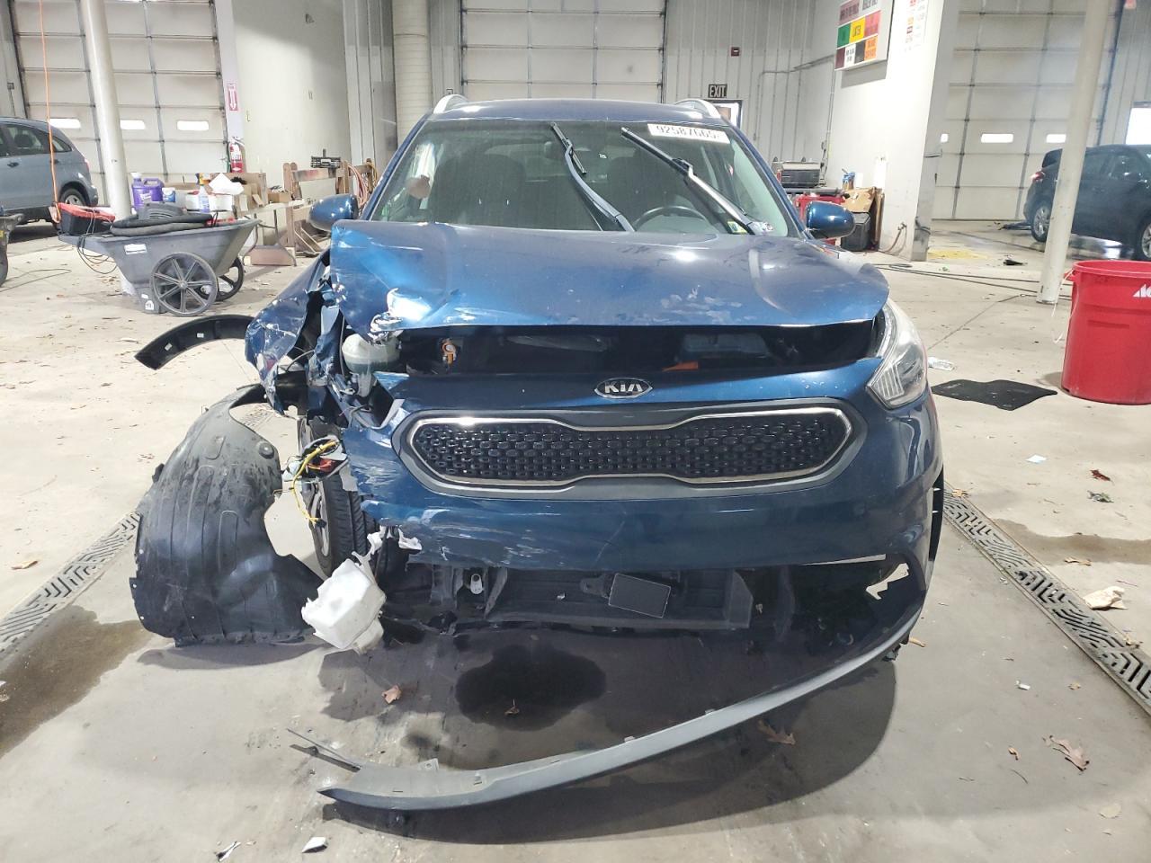 2017 Kia Niro Fe - Image 5