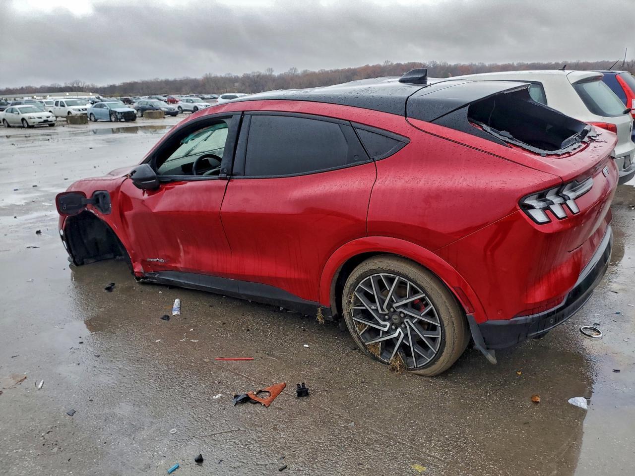 2022 Ford Mustang Mach-E Gt - Image 2