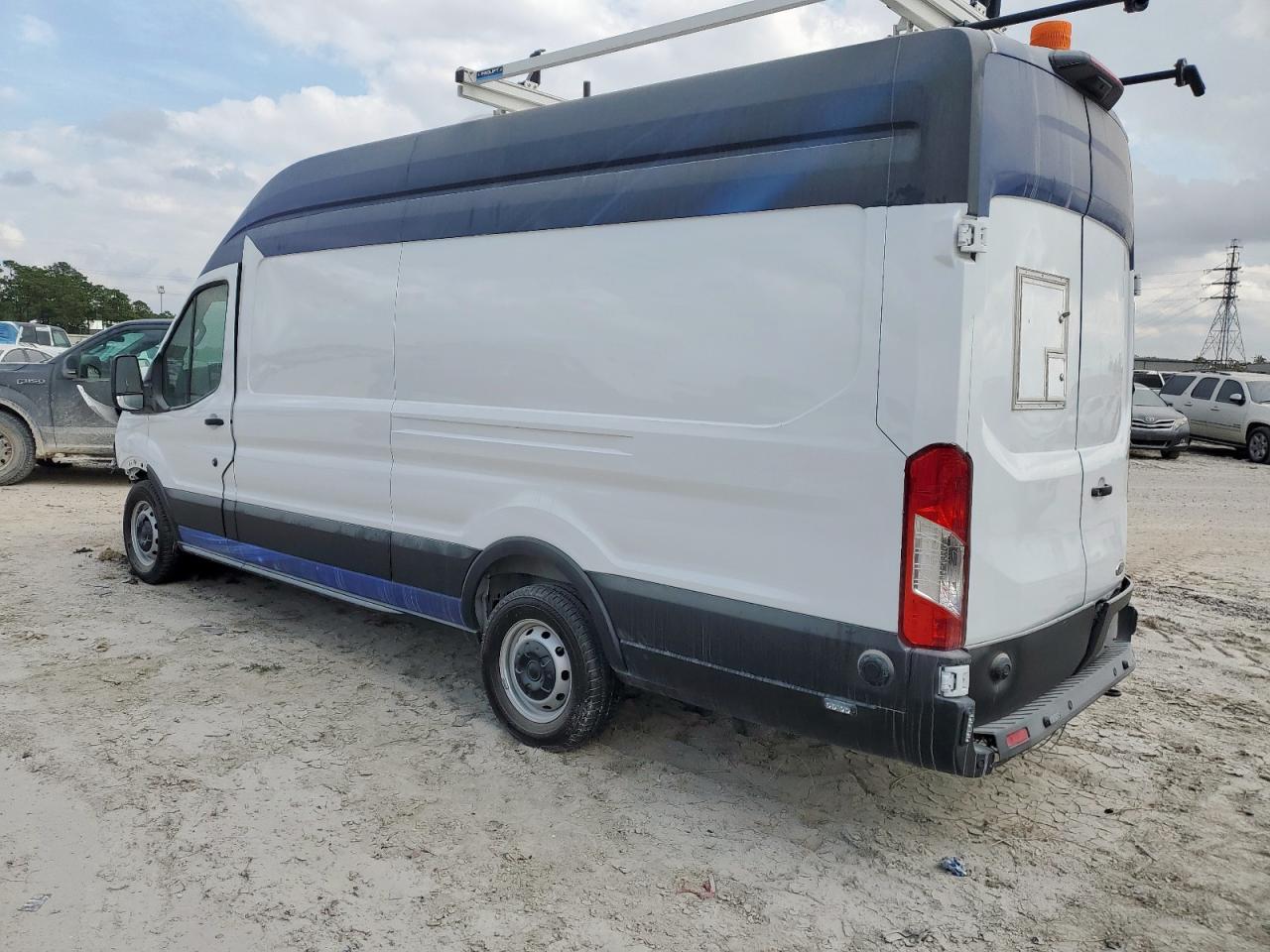 2025 Ford Transit T-250 - Image 2