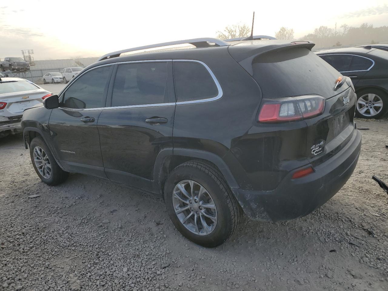 2019 Jeep Cherokee Latitude Plus - Фото 2