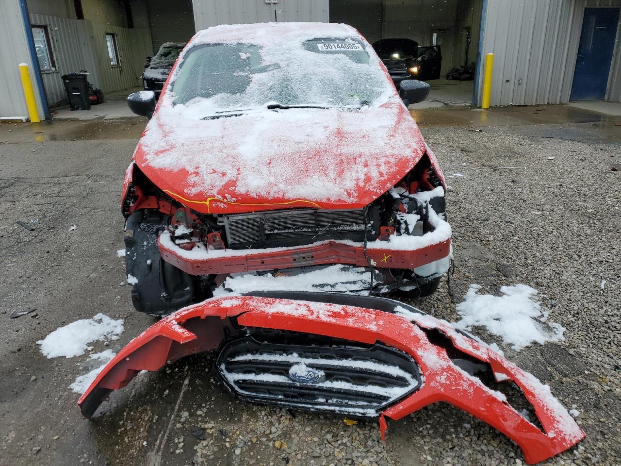 2022 Chev Ford Ecosport Red - Image 5