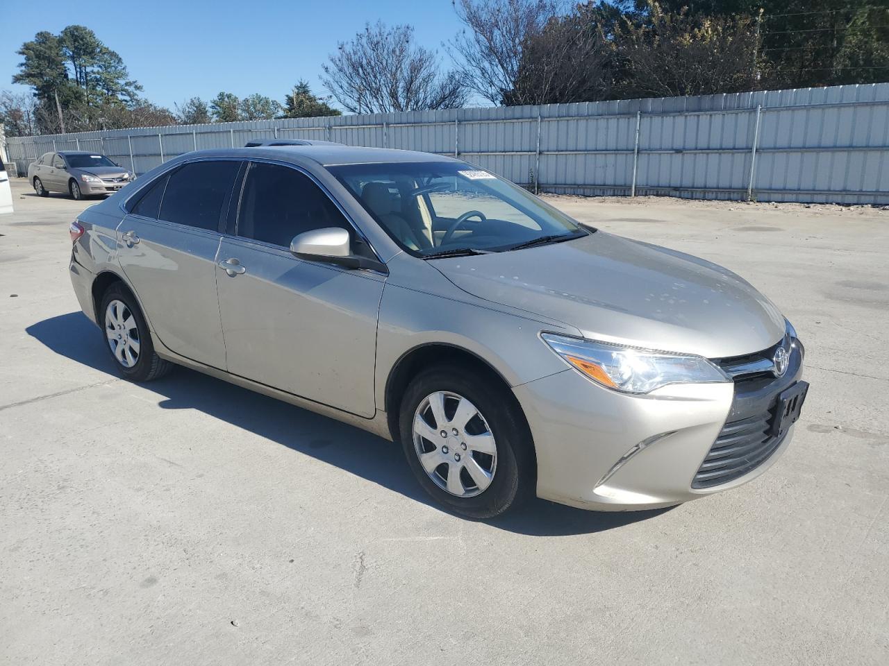 2017 Toyota Camry Le - Фото 4