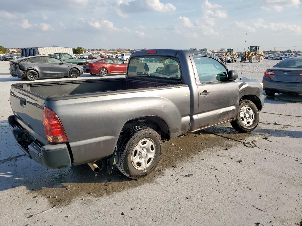 2014 Toyota Tacoma - Image 3