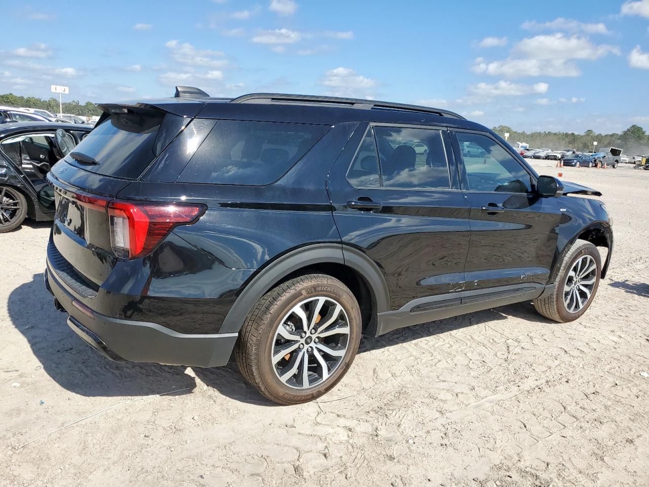 2025 Ford Explorer St-Line - Фото 3