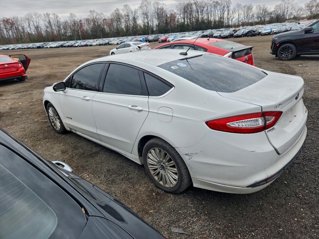2013 Ford Fusion Se Hybrid - Фото 2