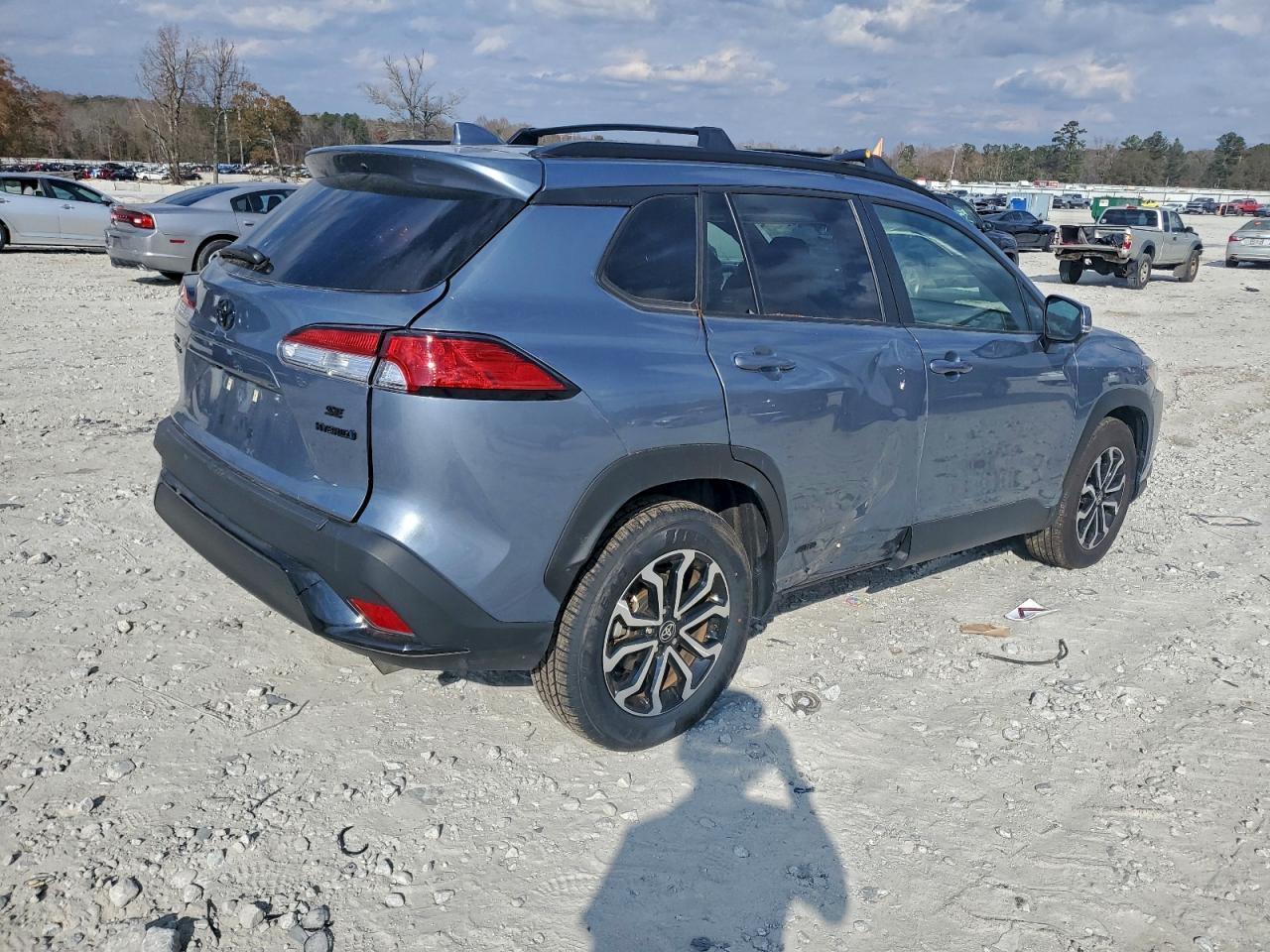 2024 Toyota Corolla Cross Se - Image 3