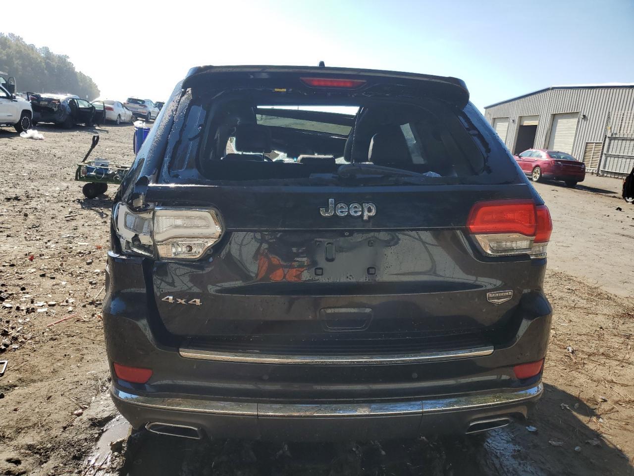 2014 Jeep Grand Cherokee Summit - Image 6