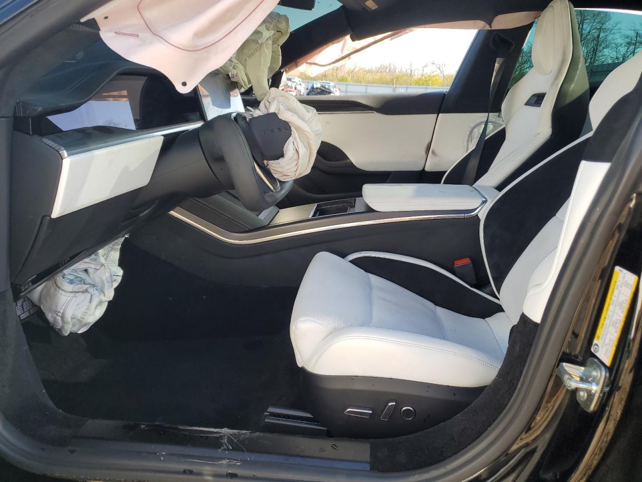 2025 Tesla Model S - Image 7