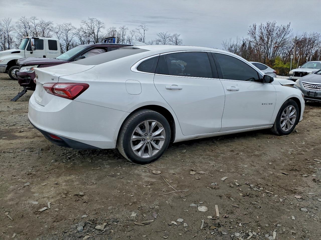 2021 Chevrolet Malibu Lt - Фото 3