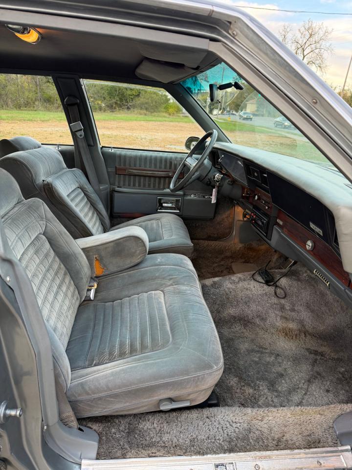 1989 Chevrolet Caprice Classic Brougham - Фото 5