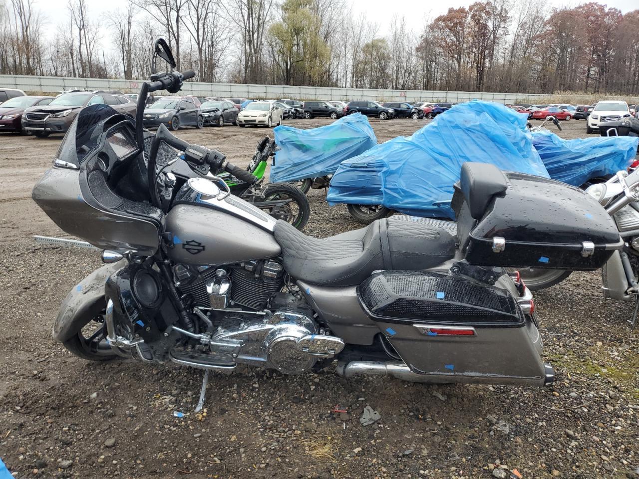 2017 Harley-Davidson Fltrx Road Glide - Фото 3