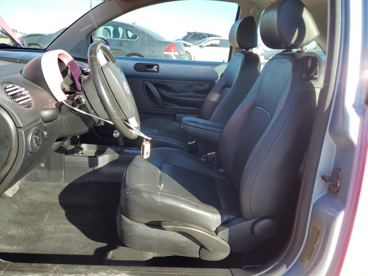 2009 Volkswagen New Beetle S - Фото 7