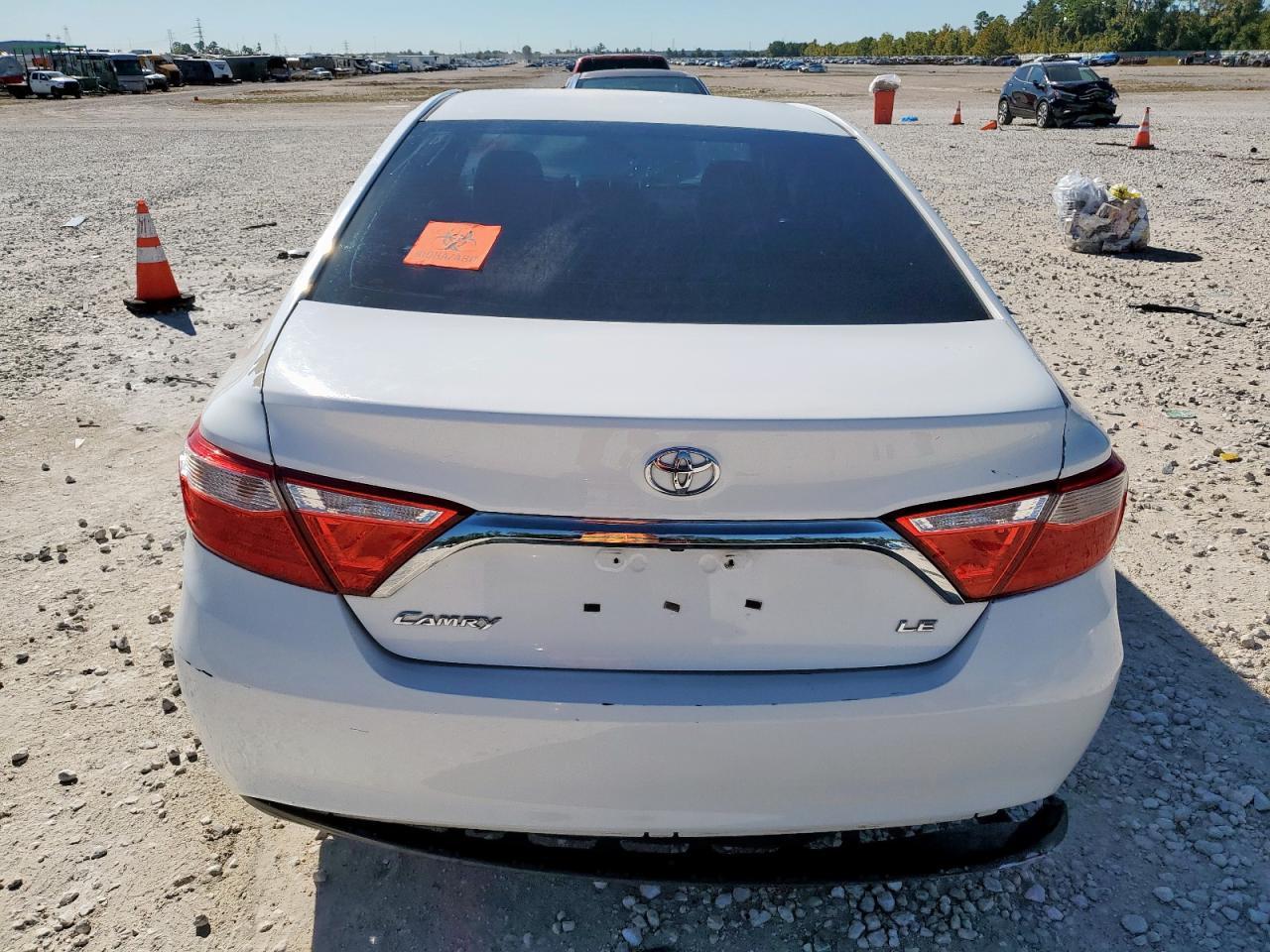 2016 Toyota Camry Le - Image 6