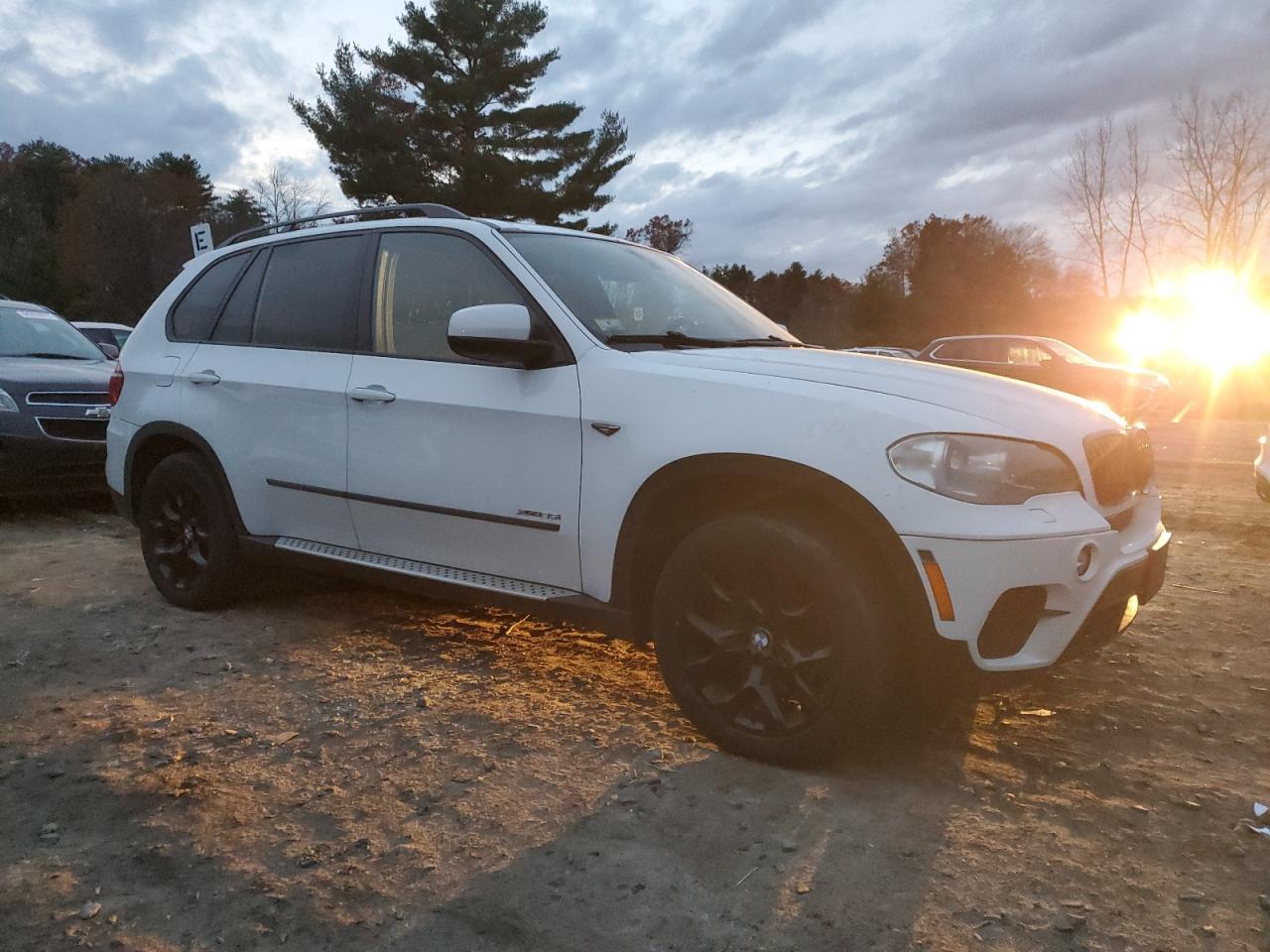 2012 BMW X5 xDrive35I - Image 4