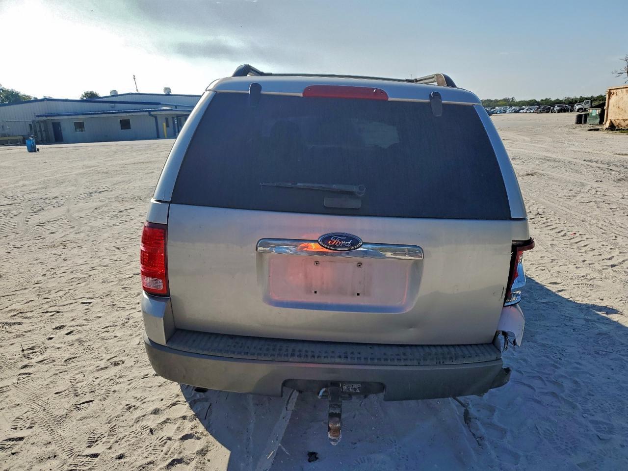 2004 Ford Explorer Xlt - Image 6