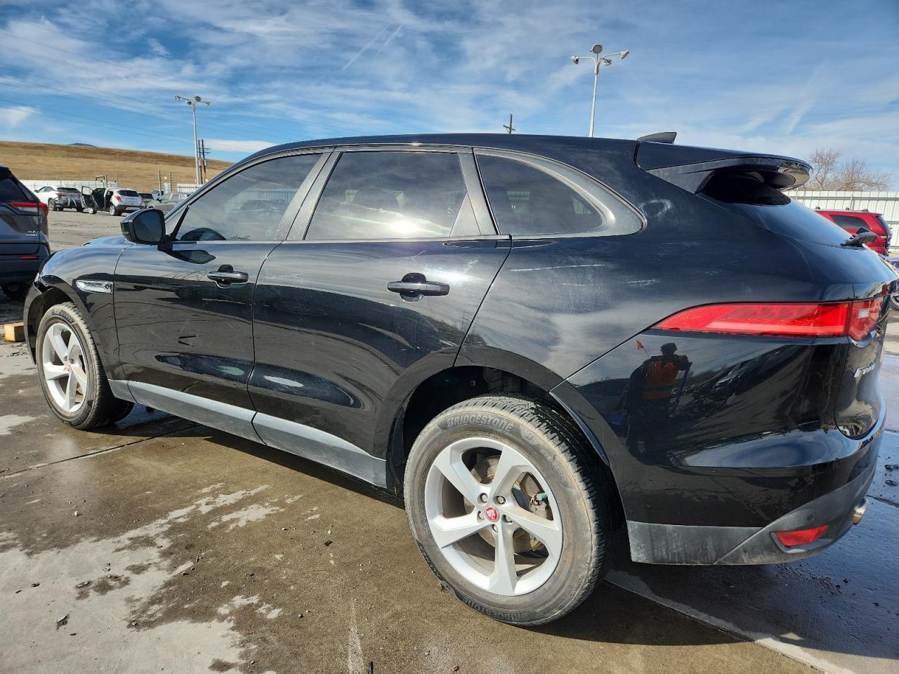 2017 Jaguar F-Pace Premium - Image 2