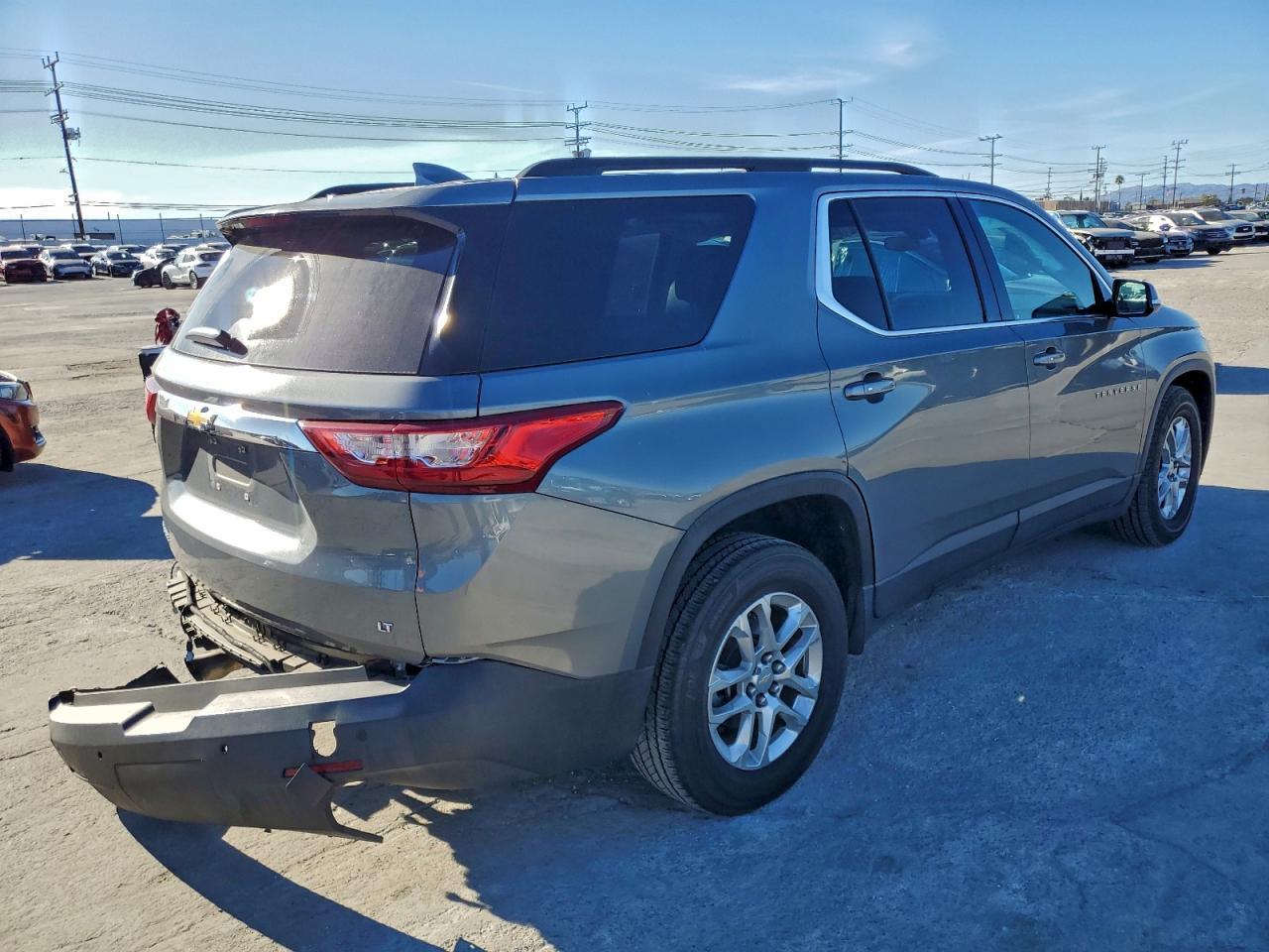 2019 Chevrolet Traverse Lt - Image 3
