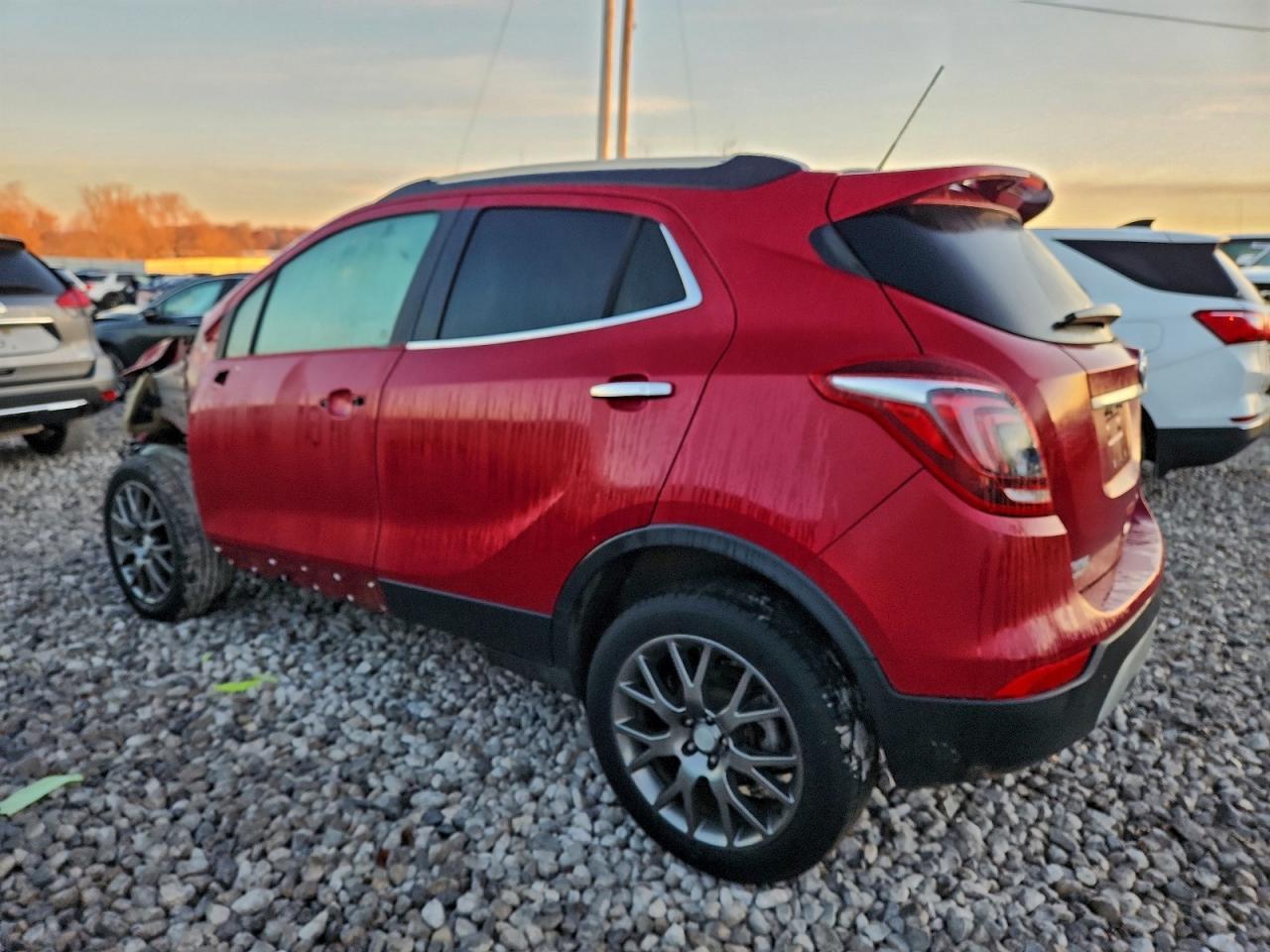 2020 Buick Encore Sport Touring - Фото 2
