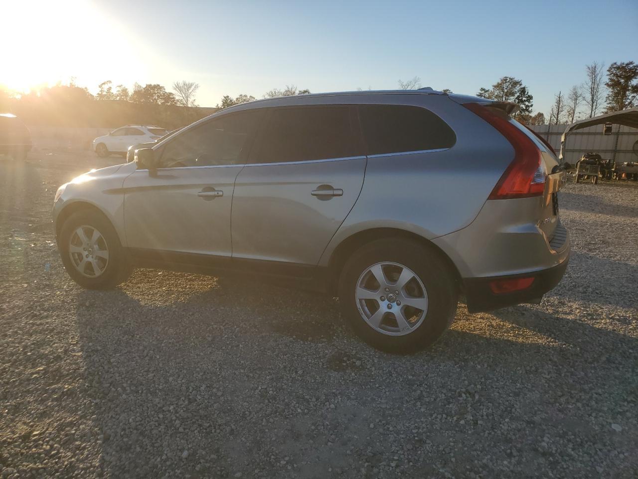 2011 Volvo Xc60 3.2 - Фото 2