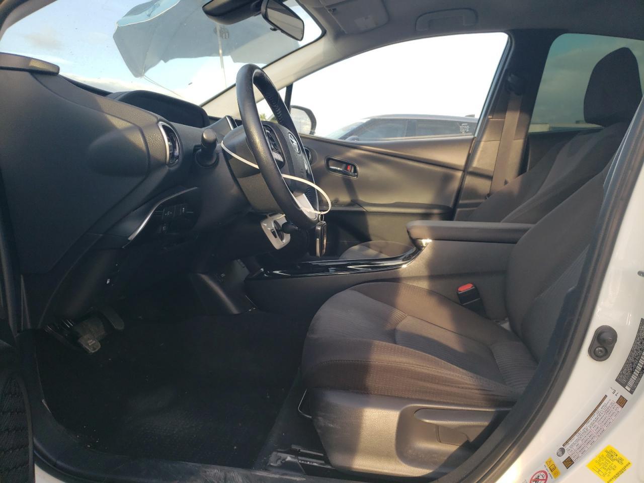 2017 Toyota Prius Prime - Image 7