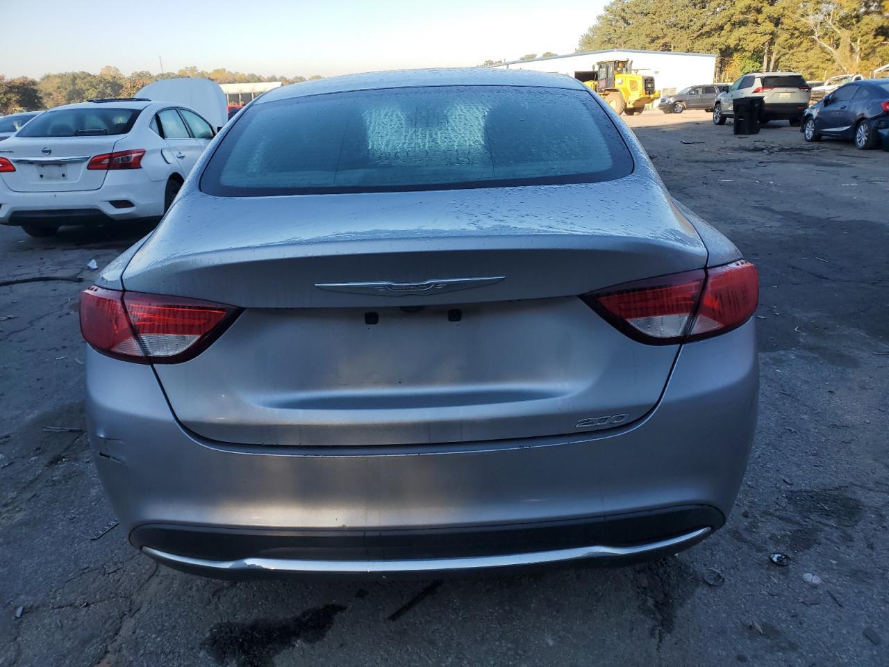 2015 Chrysler 200 Limited - Фото 6