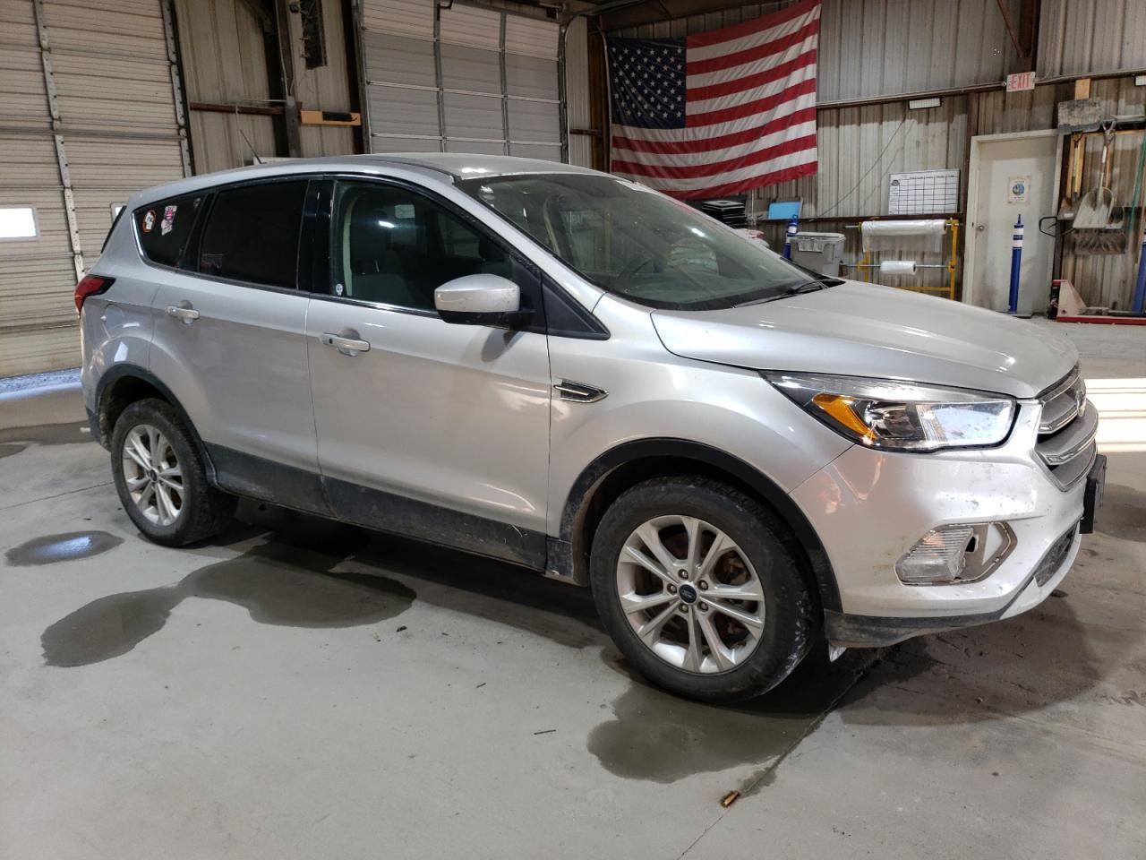 2019 Ford Escape Se - Фото 4