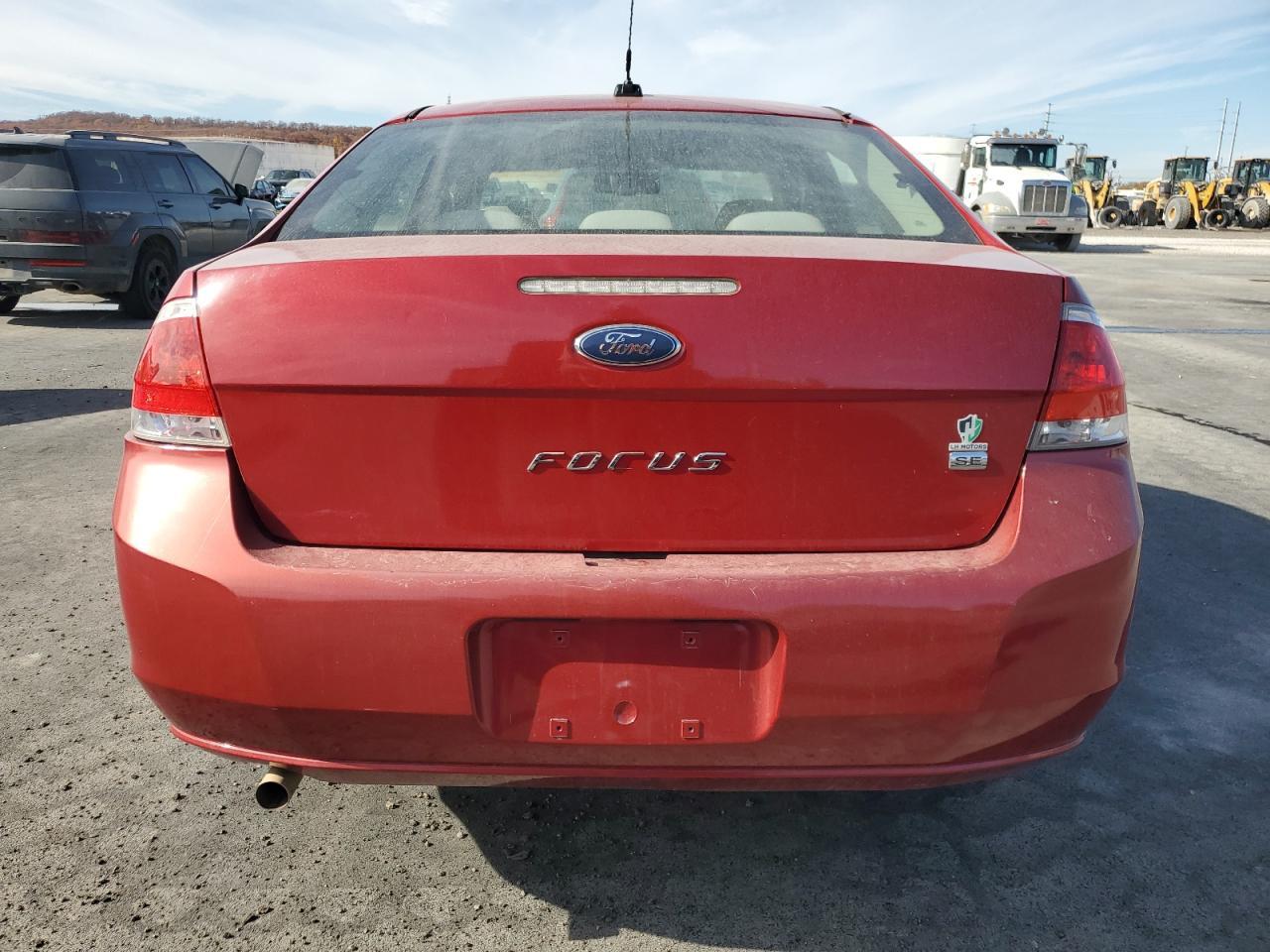 2011 Ford Focus Se - Фото 6