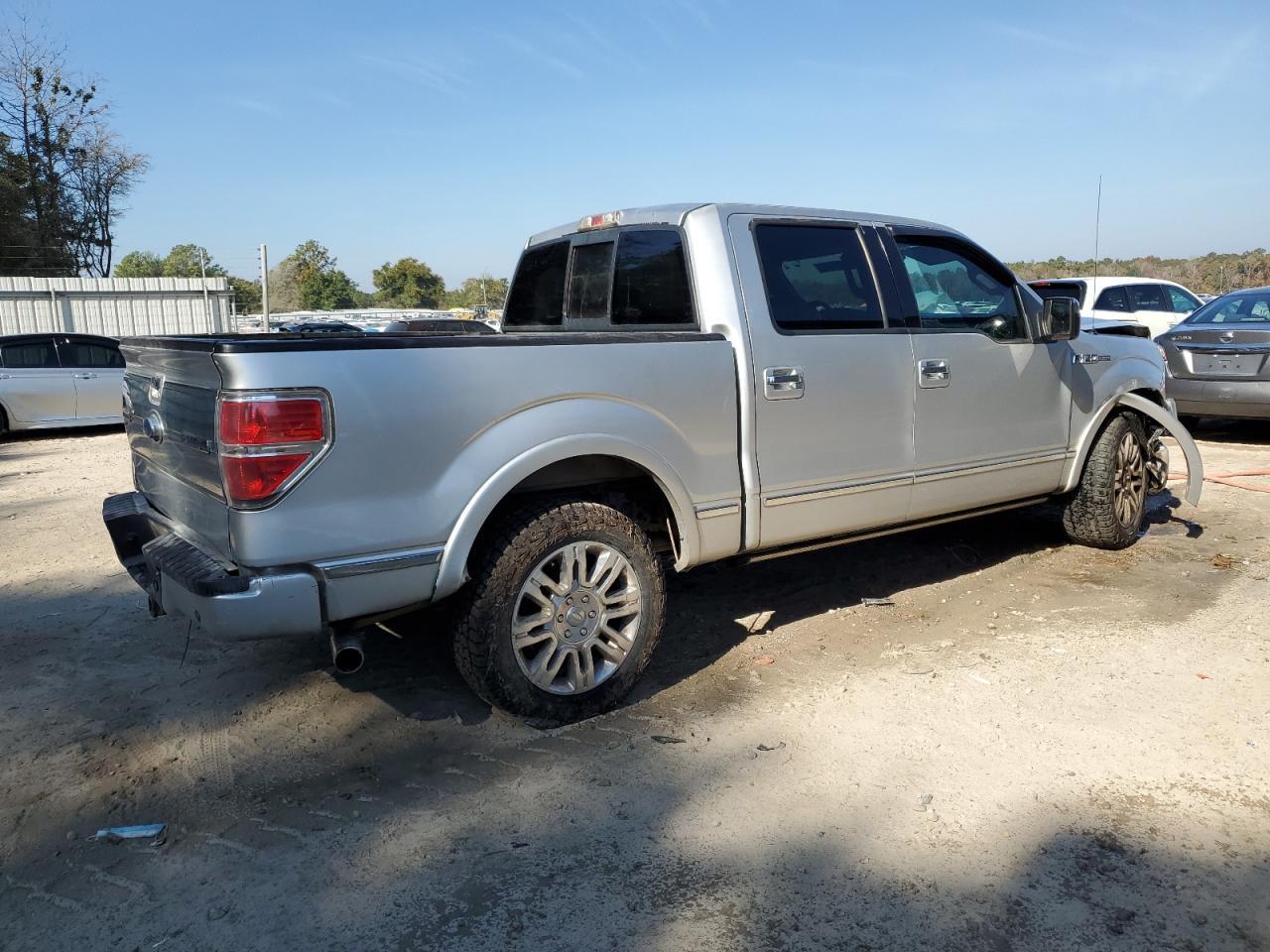2011 Ford F150 Super Cab - Фото 3