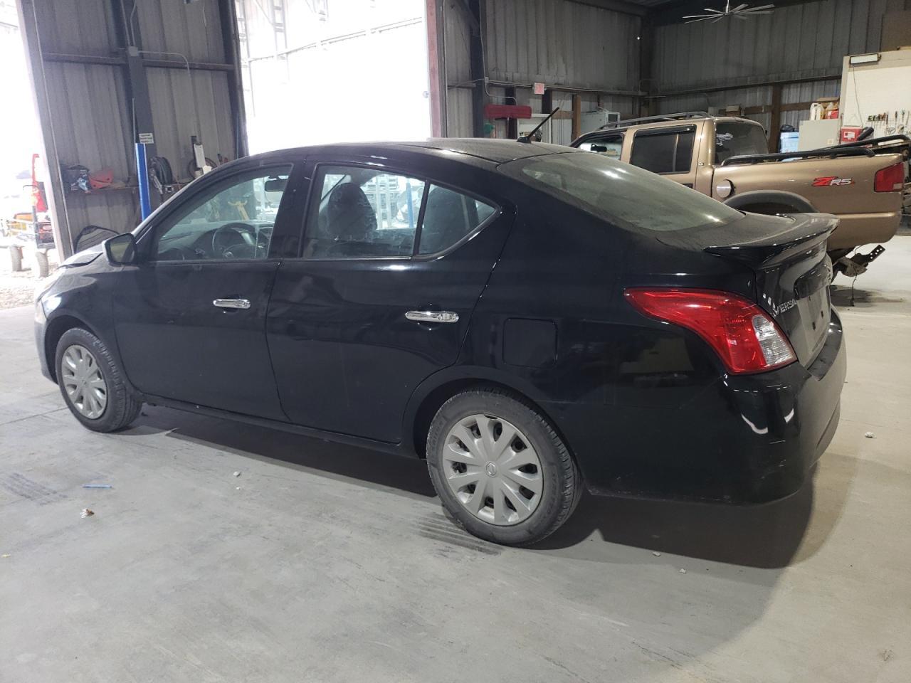 2018 Nissan Versa S - Image 2