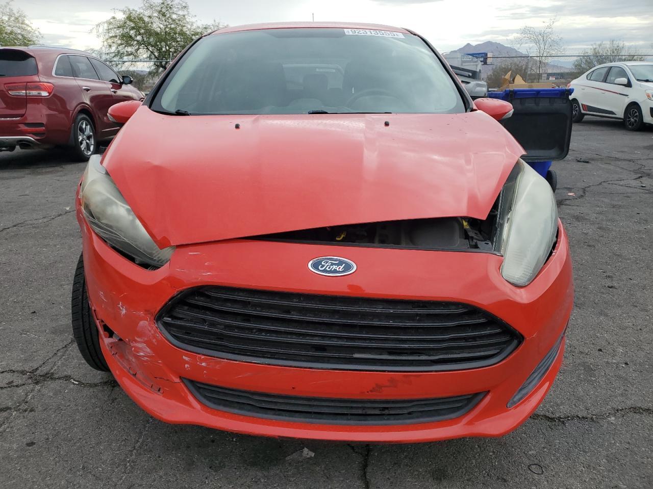 2015 Ford Fiesta Se - Фото 5