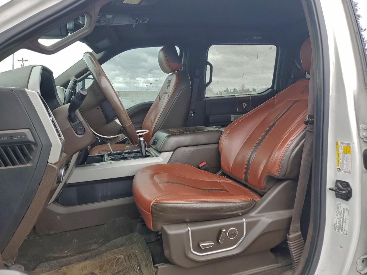 2019 Ford F450 Super Duty - Image 7