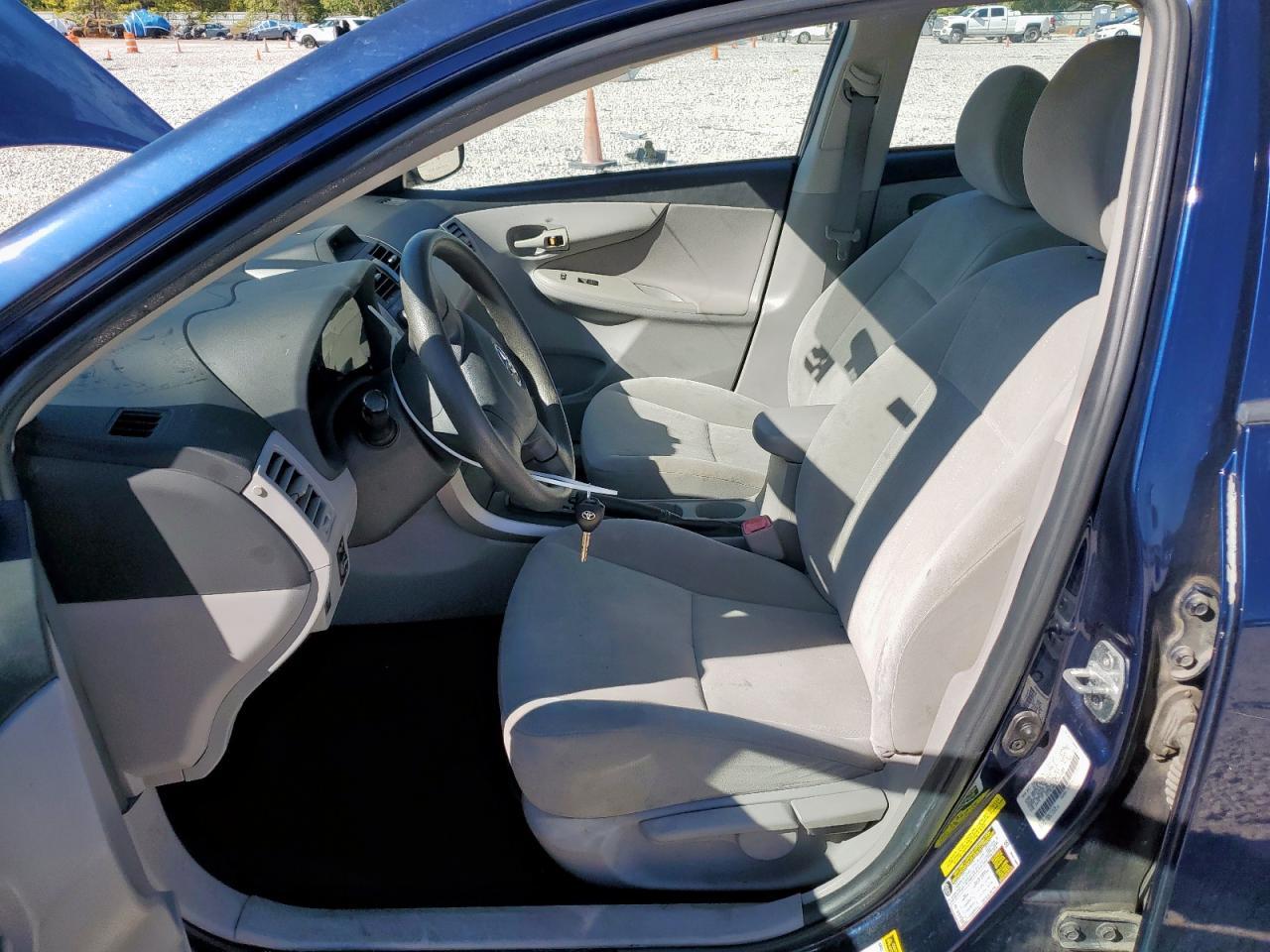 2012 Toyota Corolla L - Фото 7