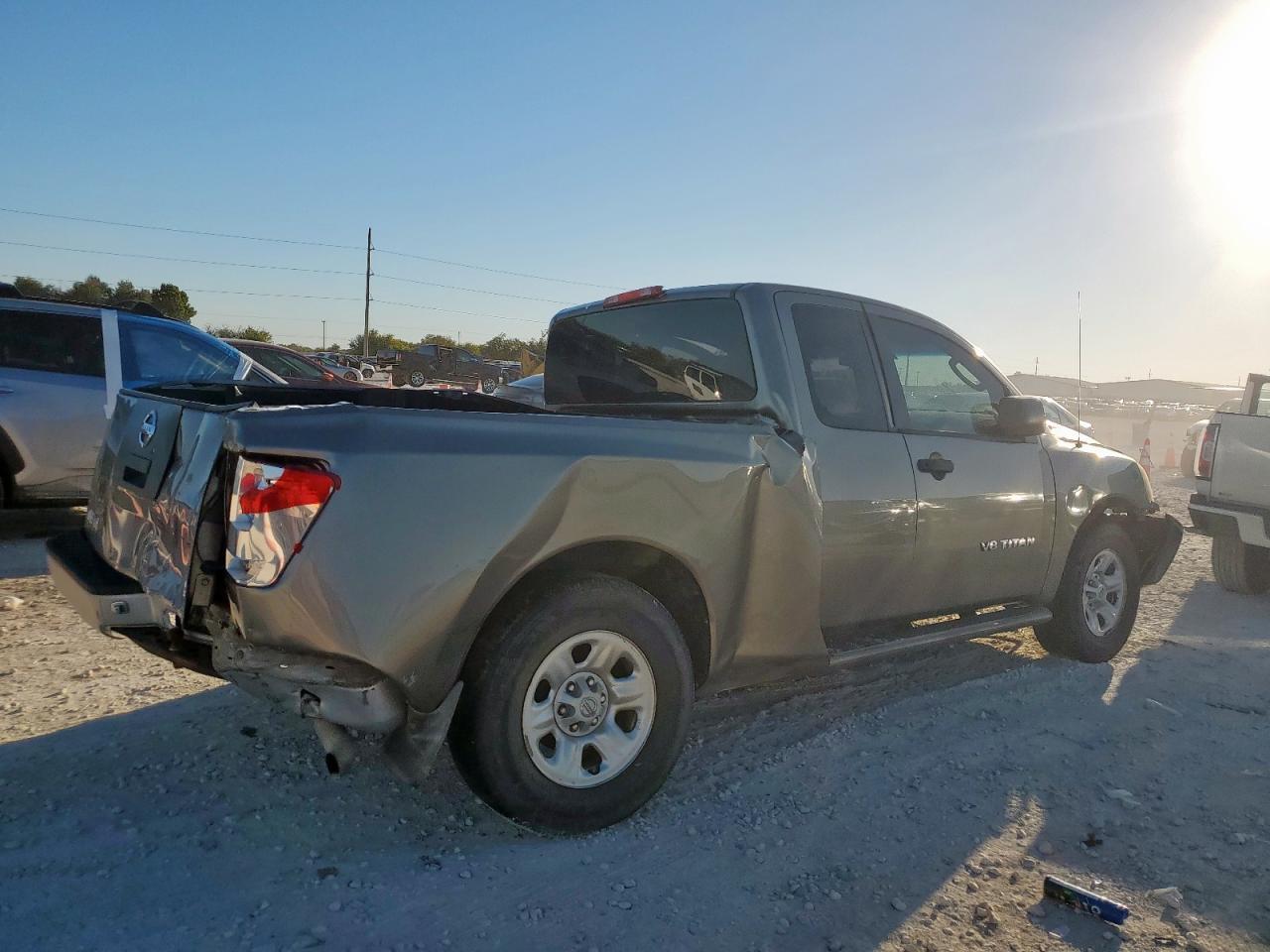 2006 Nissan Titan Xe - Image 3