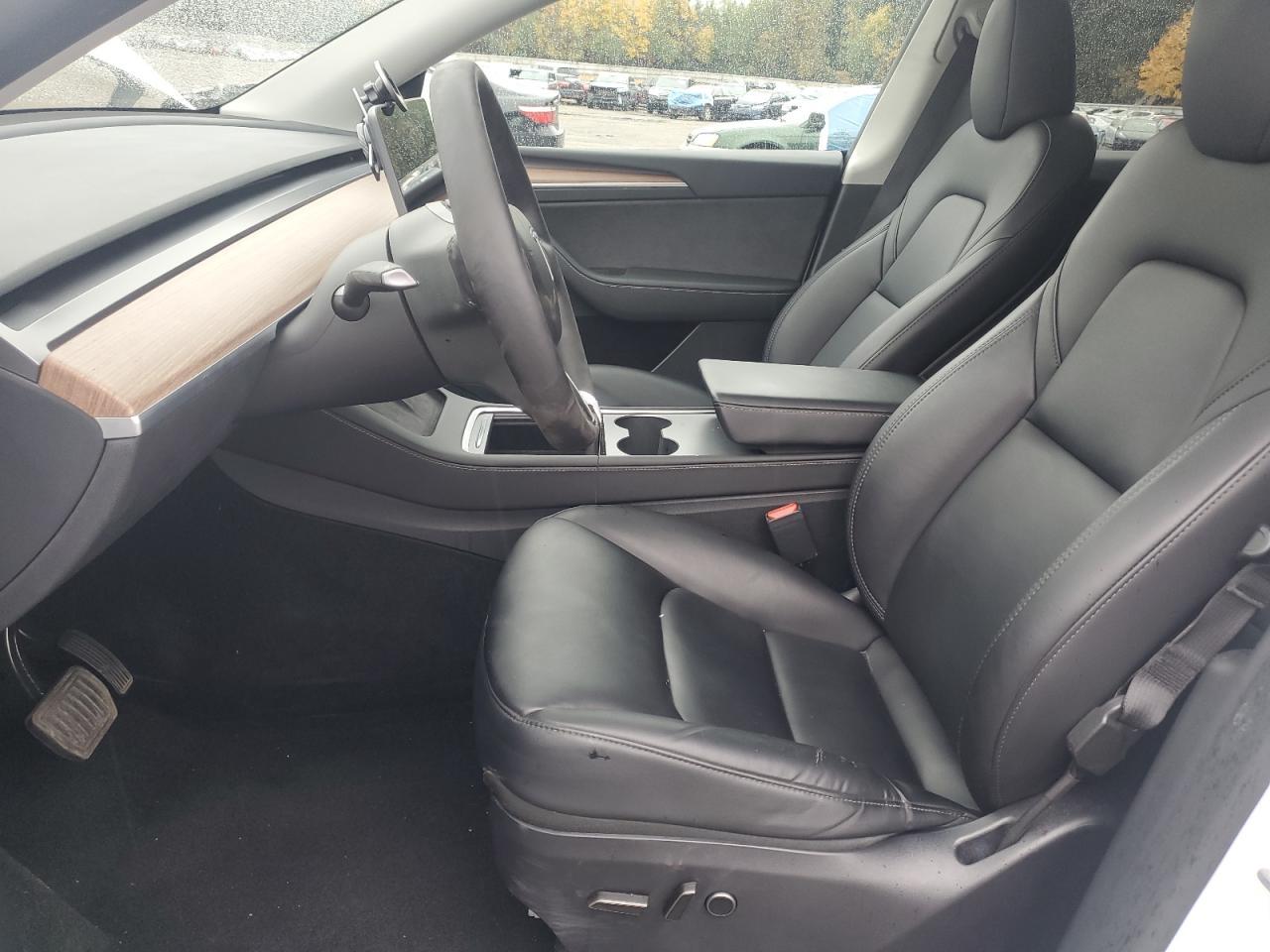 2024 Tesla Model Y - Image 7