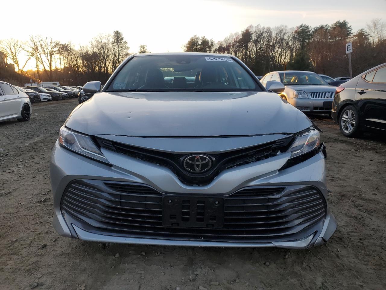 2019 Toyota Camry Xle - Image 5