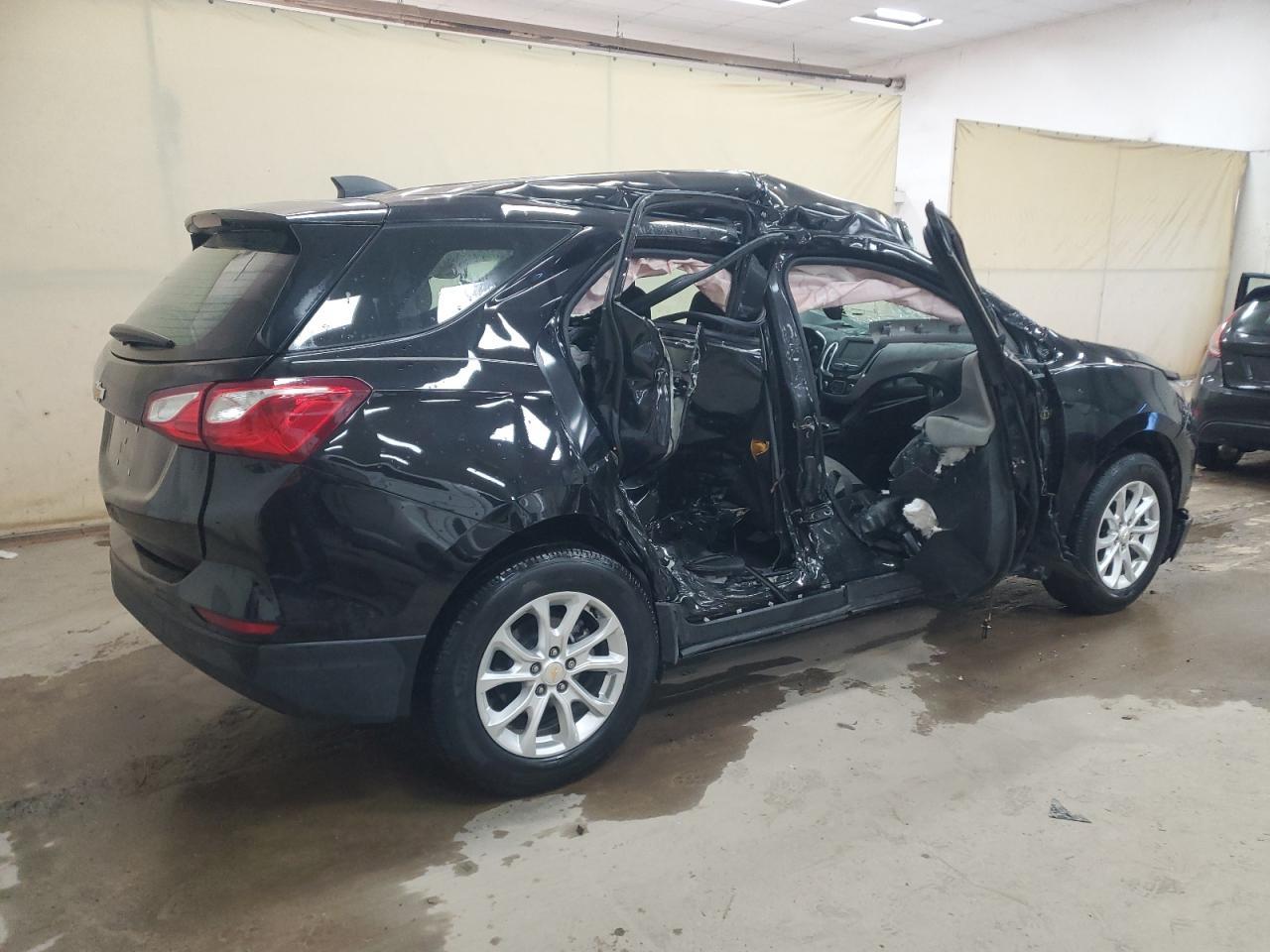 2019 Chevrolet Equinox Ls - Image 3