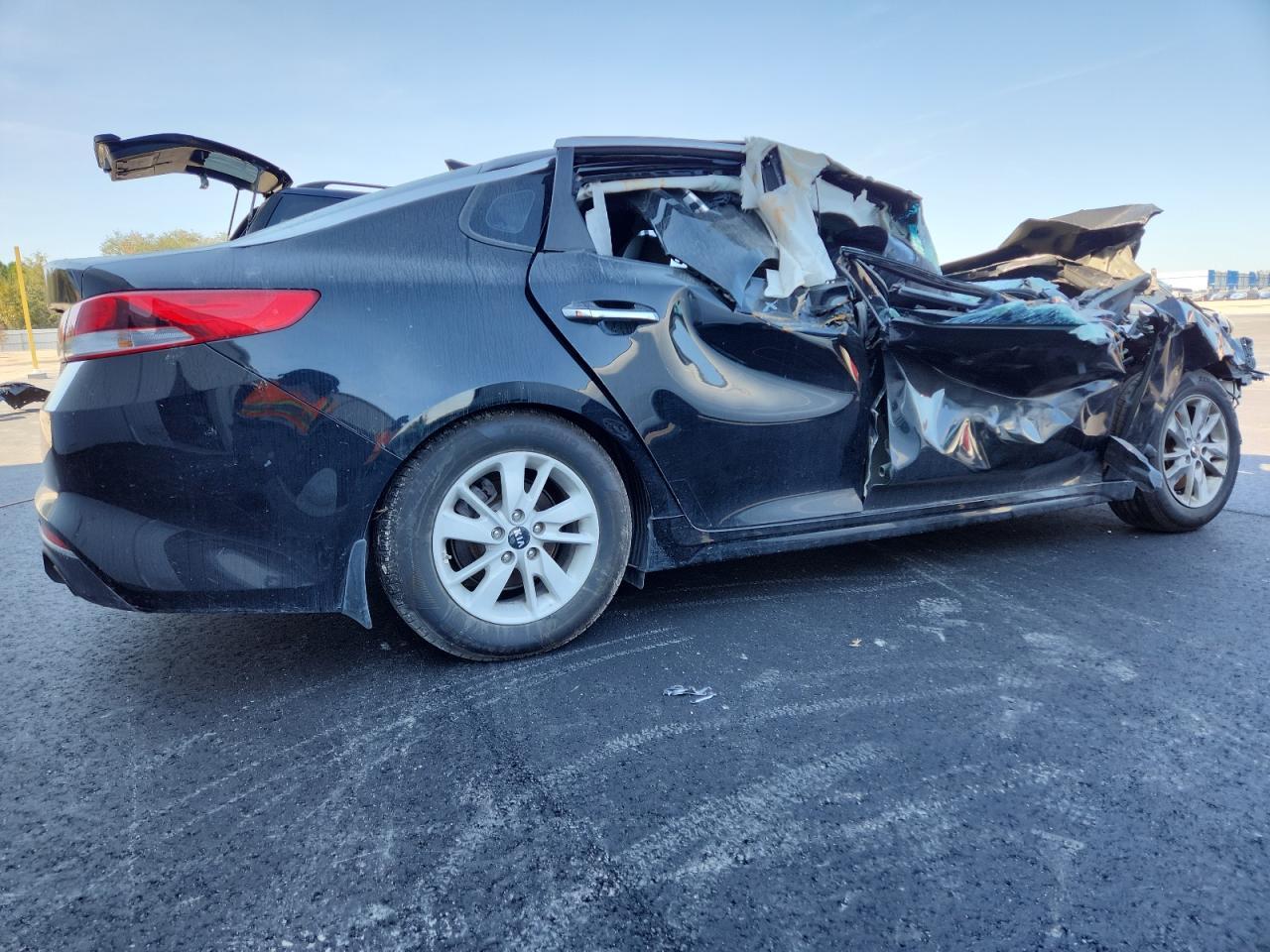 2017 Kia Optima Lx - Image 3